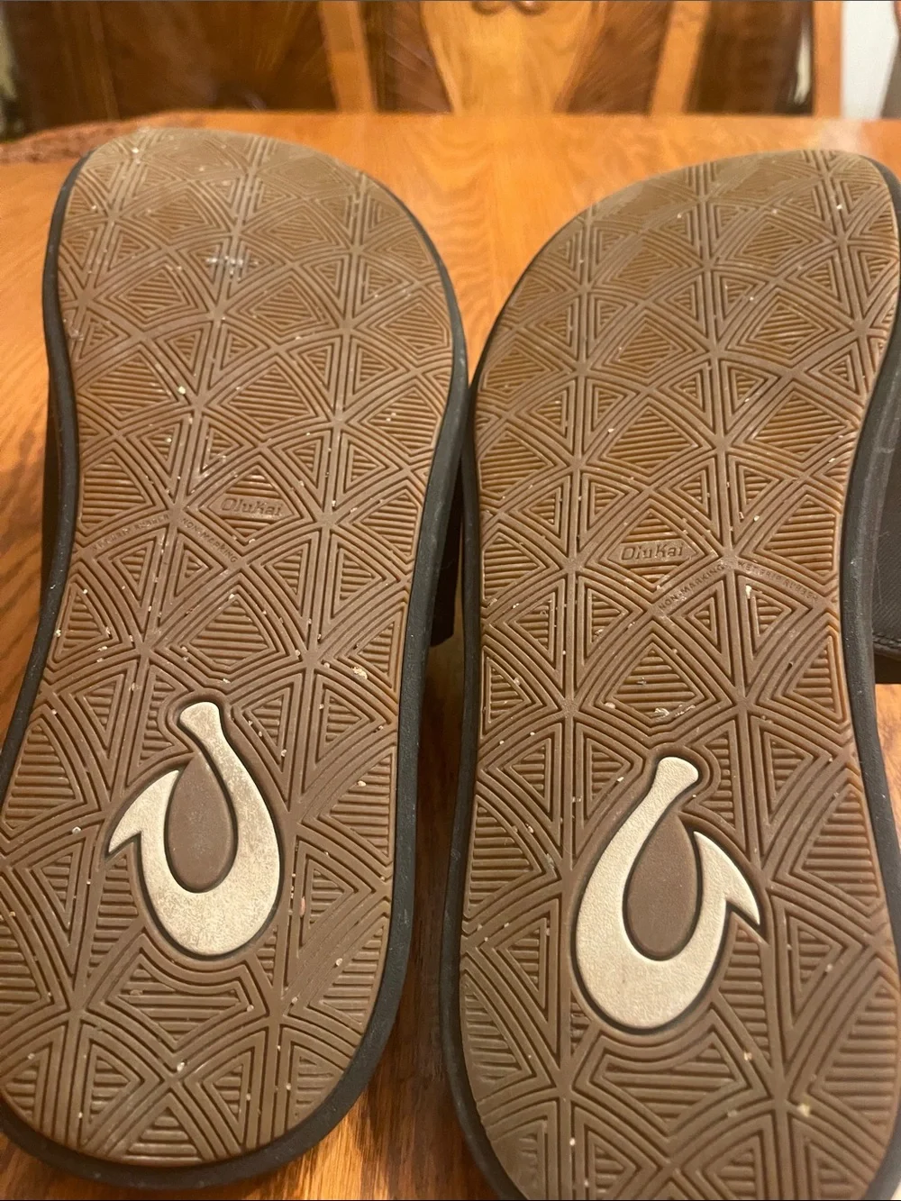 OluKai Men's Black Quilted Slide Sandals